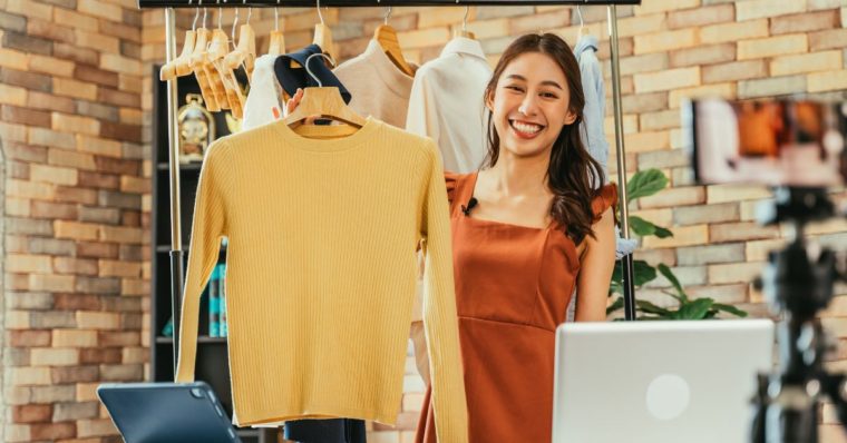 How to Buy Clothing Online the Right Way
